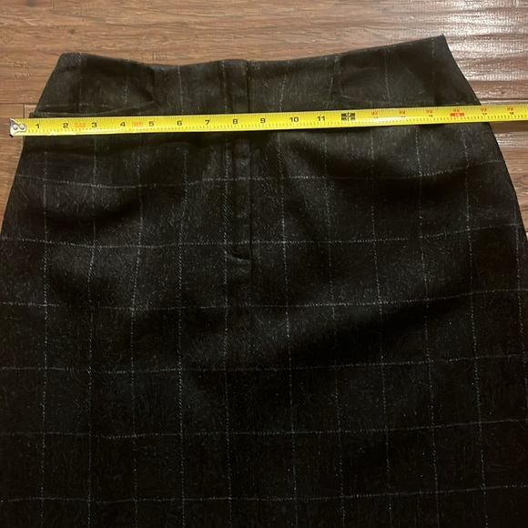 Harold’s Black and Gray Wool Skirt Size 8 - Picture 7 of 10
